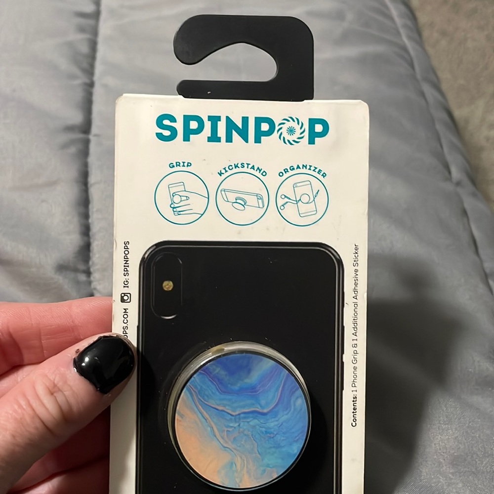 Spinpop phone grip. new in package
